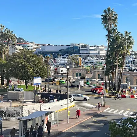 33 M2 Comme Junior - Vue Port Et Palais Des Festivals Cannes